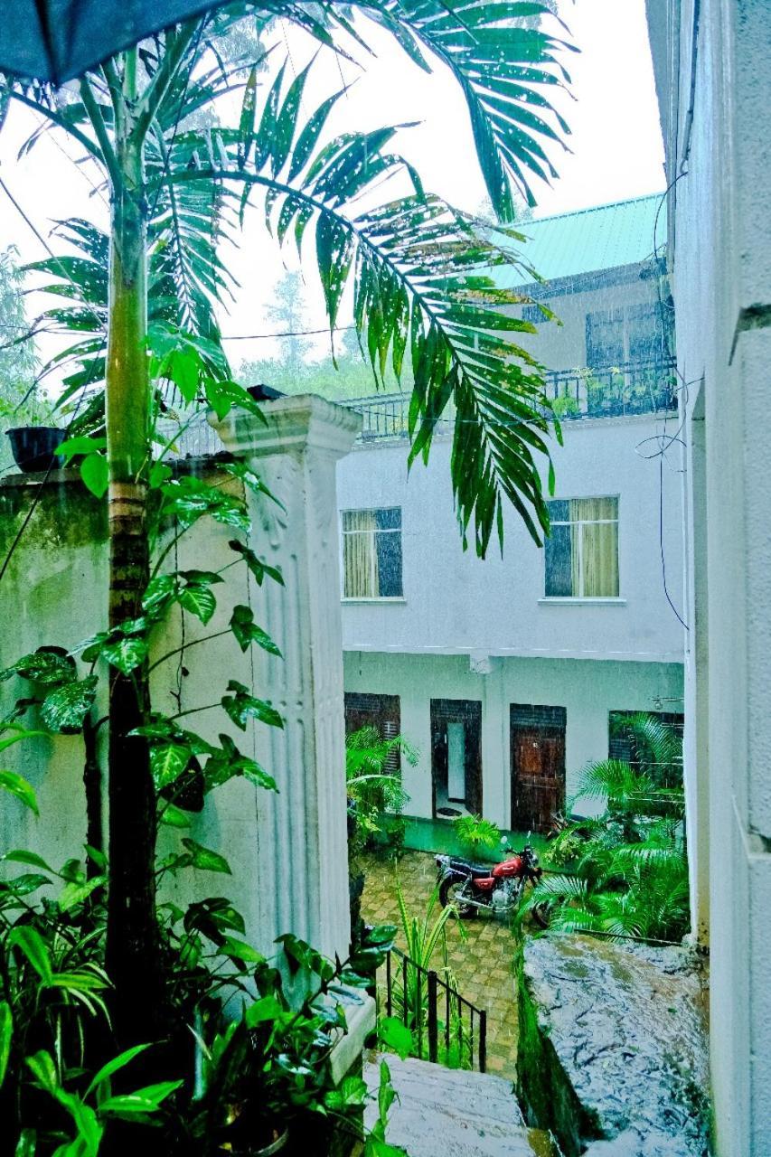 Ninety Nine Grand Hotel Badulla Esterno foto
